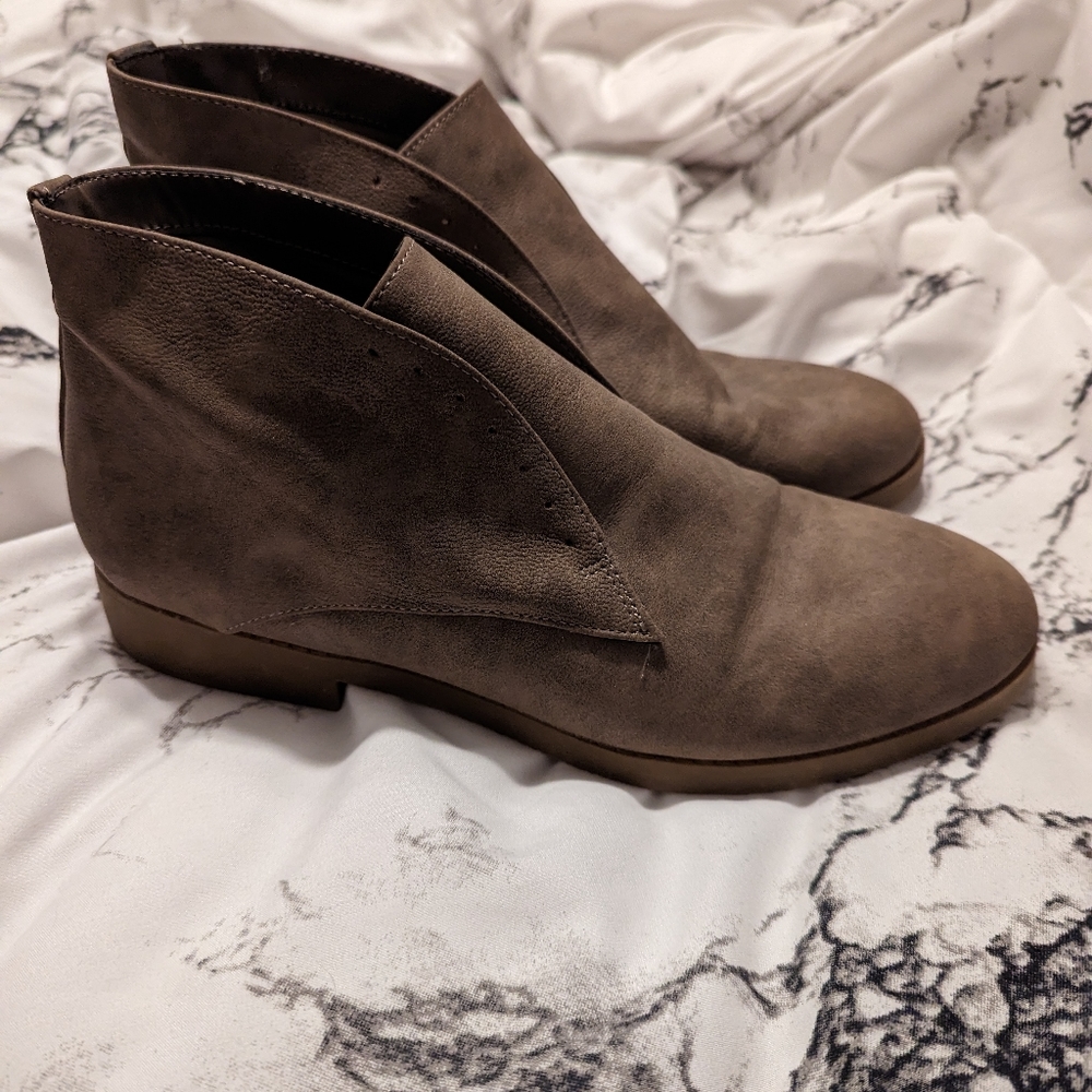 Brown booties - Picture 2 of 5